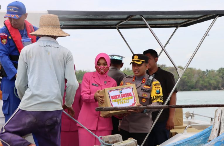 Polres Sumenep Berbagi Sembako Kepada Nelayan Pasca Penyesuaian Harga BBM