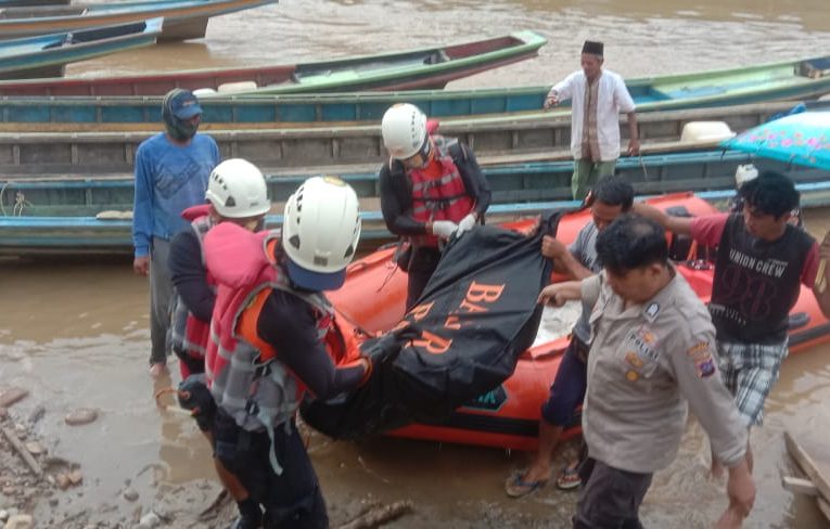 Korban Hanyut di Aliran Sungai Batang Hari Solok Selatan Ditemukan